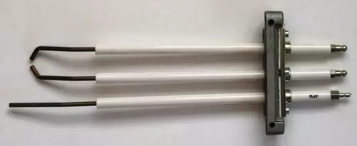 Zdjęcie produktu Elektrody do palnika Riello RX 180/S PV, Riello RX 250/S PV